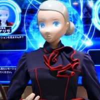 В токийском метро появился говорящий робот Arisa