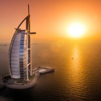 Бурдж-аль-Араб: главному символу Дубая исполняется 20 лет