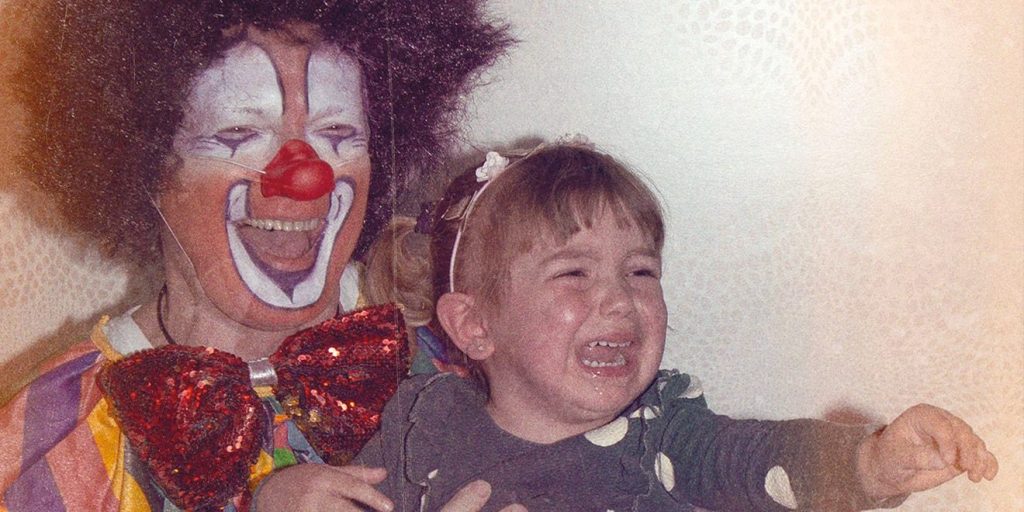 Коулрофобия: почему людей пугают клоуны?