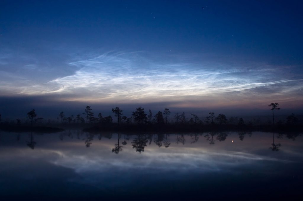 NASA объявило раннее начало сезона серебристых облаков
