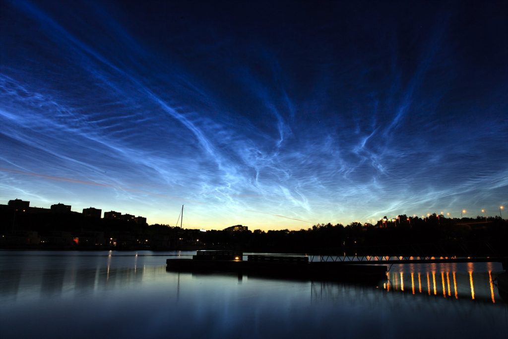 NASA объявило раннее начало сезона серебристых облаков
