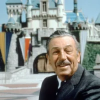 Disneyland: 65 лет со дня открытия первого парка развлечений Уолта Диснея