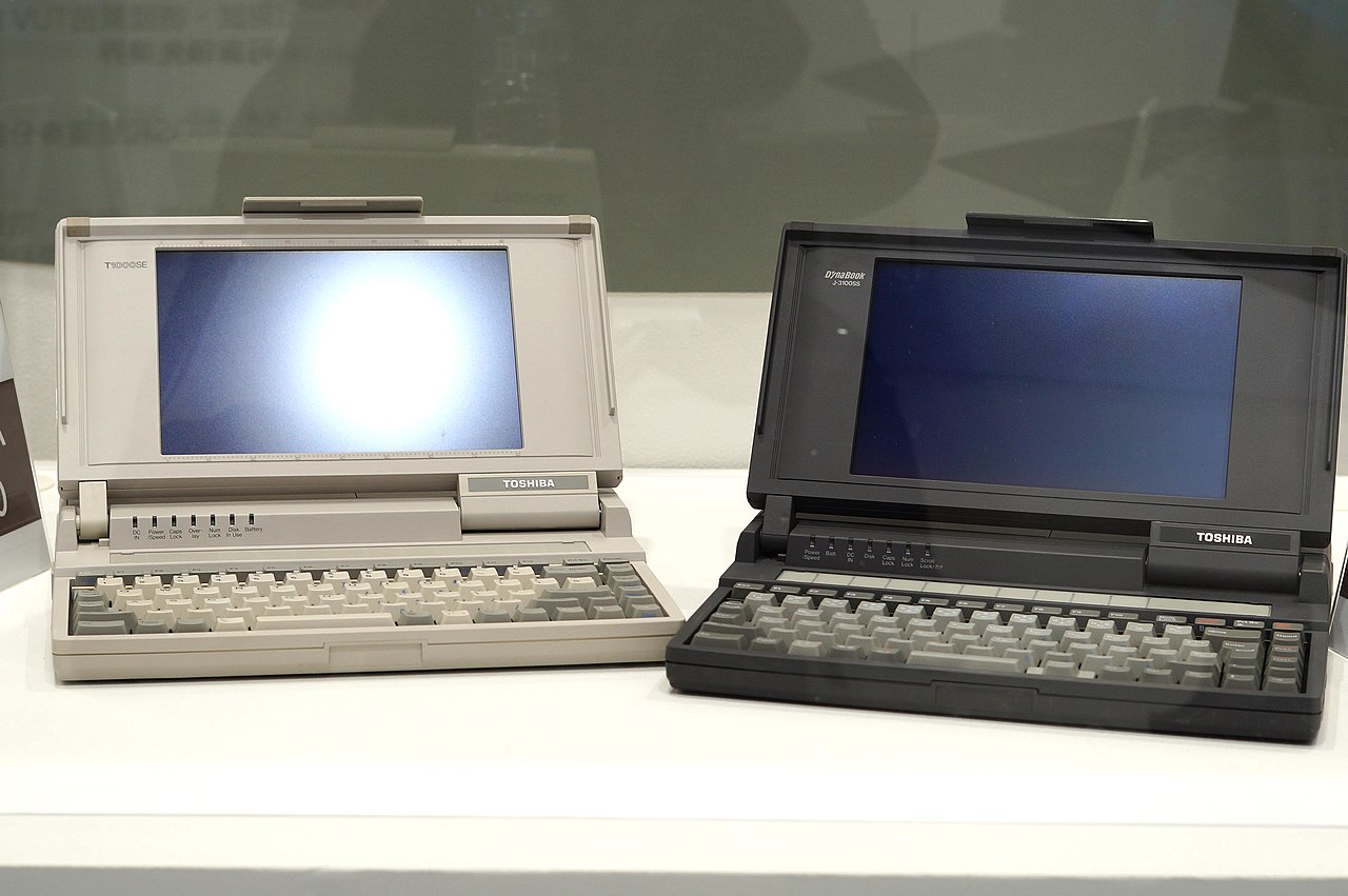Toshiba T1000SE (1985) и DynaBook J-3100SS (1989)