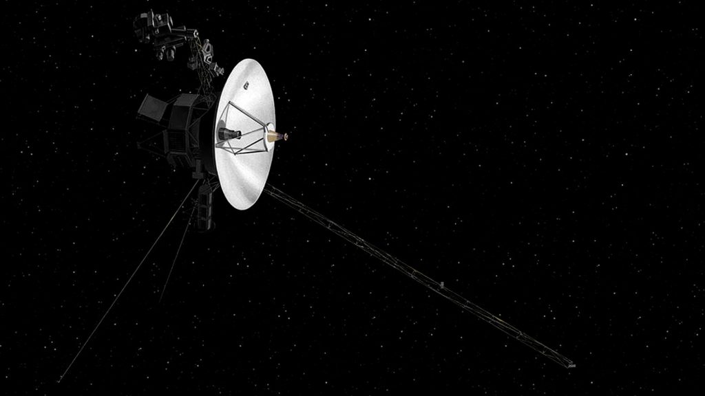 NASA восстановило связь с зондом Voyager 2