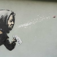 «Aachoo»: в Тоттердауне появилось новое граффити Бэнкси