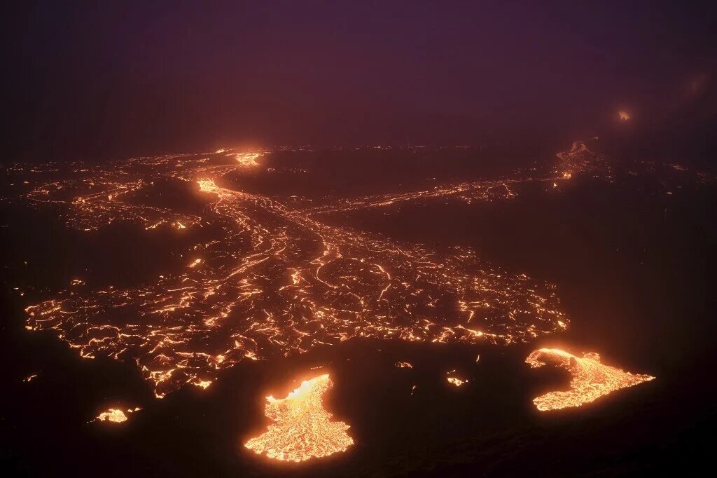 Извержение вулкана Фаградальсфьядль в Исландии