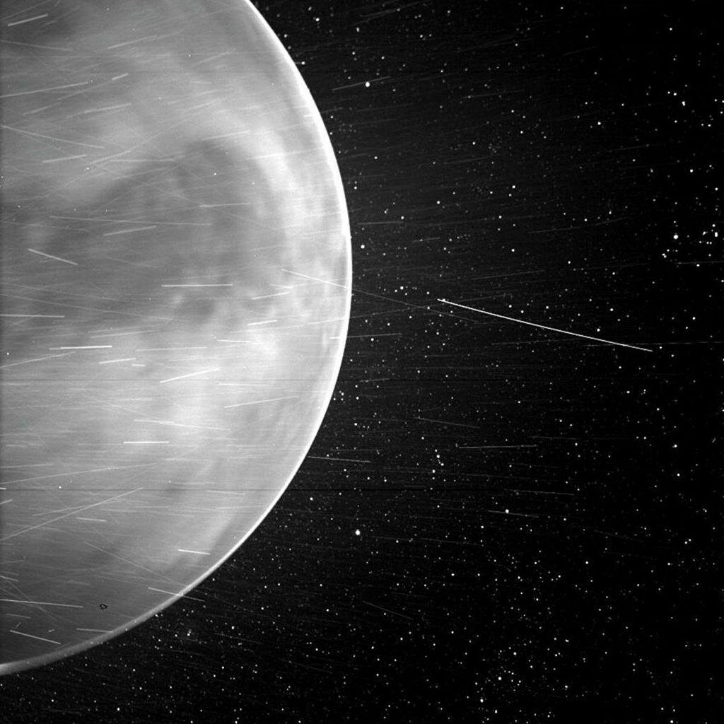 Venus FM: в атмосфере Венеры обнаружили радиосигнал