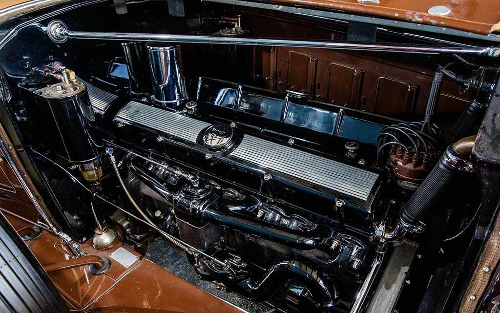 Cadillac V-16: воплощение роскоши и технического совершенства