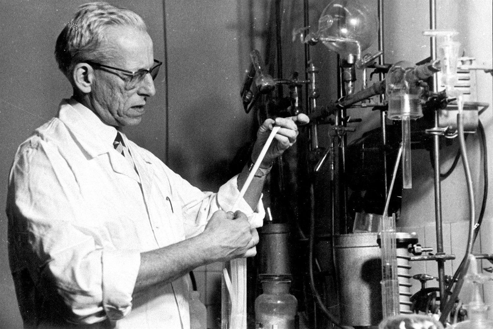 Отто Вихтерле: история изобретателя контактных линз