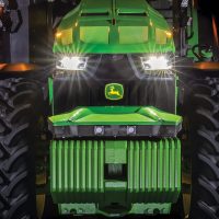 John Deere представила автономную версию трактора 8R