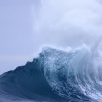 Самая экстремальная волна-убийца зафиксирована в Тихом океане
