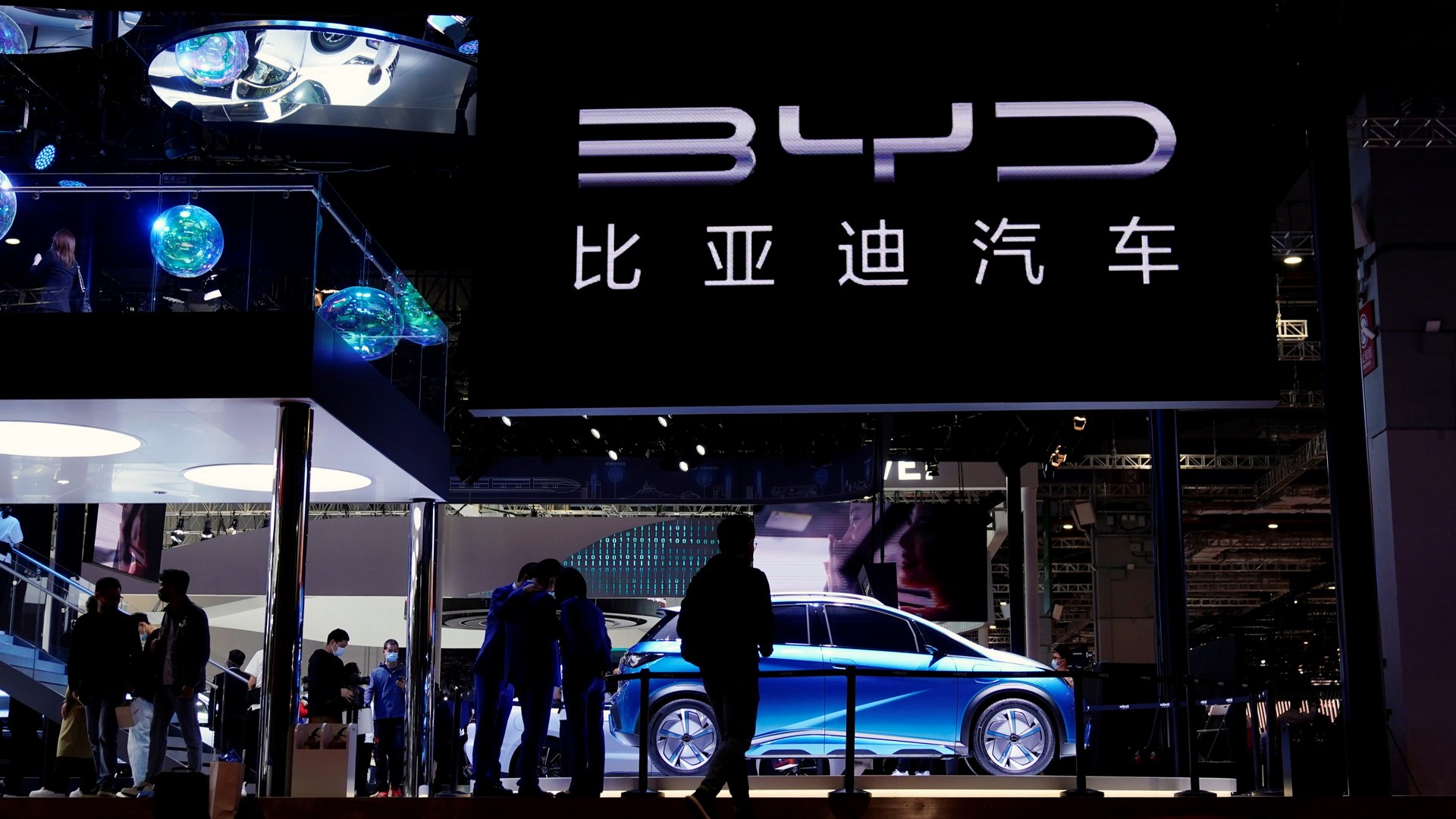 Китайская компания BYD Auto обошла Tesla по продажам электромобилей