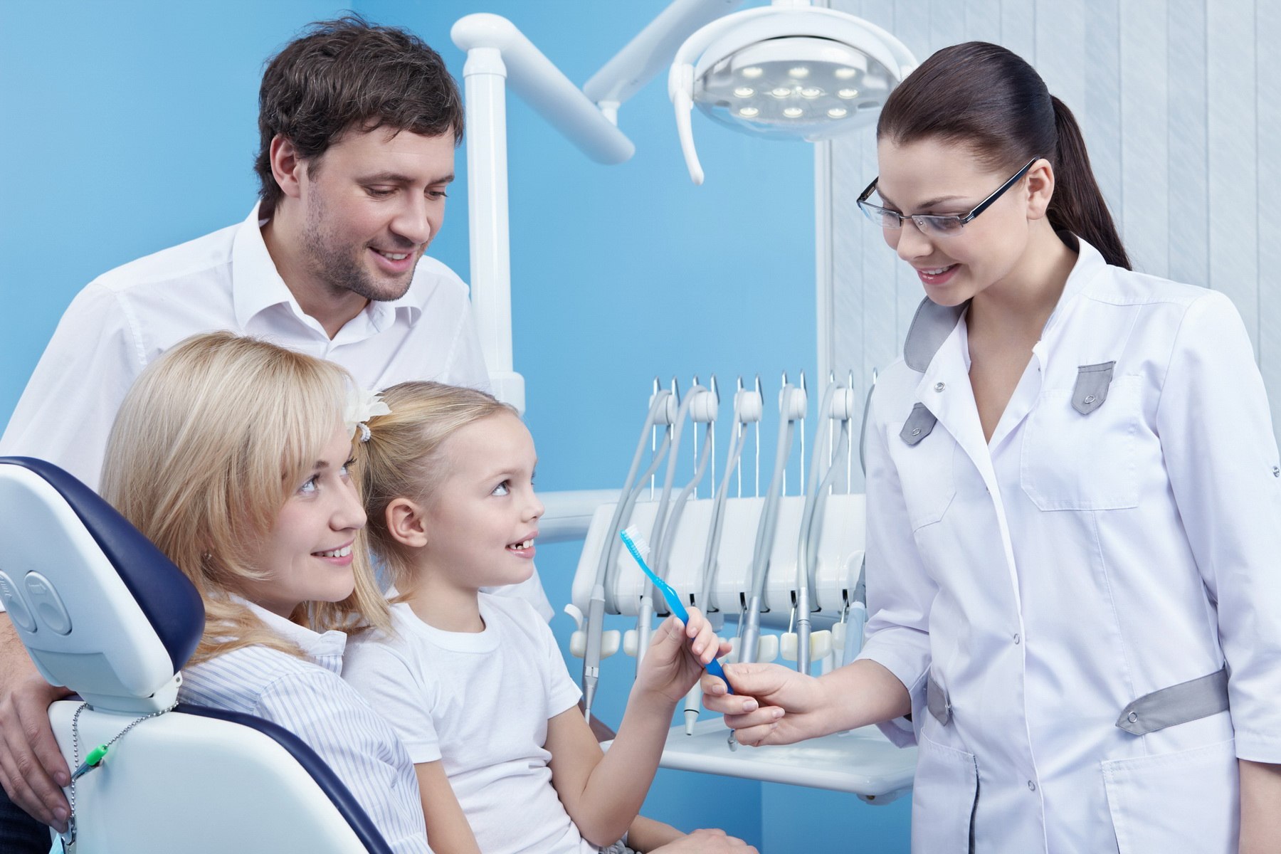 Как подобрать семейную стоматологию