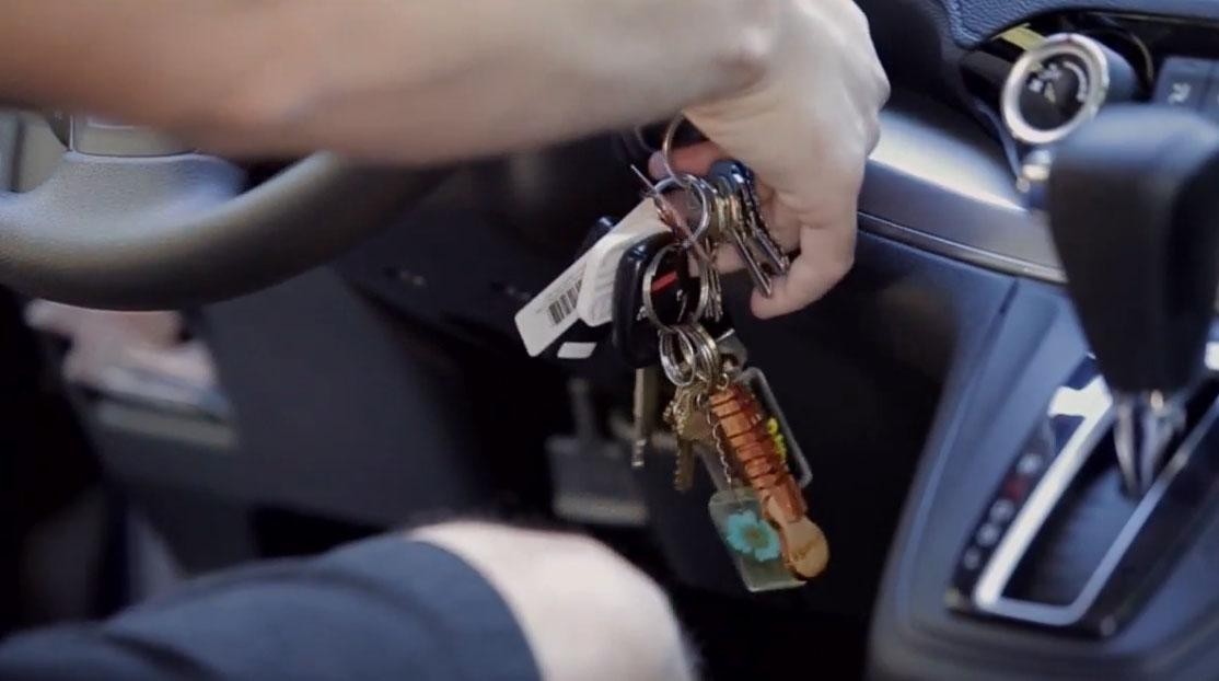 Как лишний вес связки ключей может навредить автомобильному замку зажигания