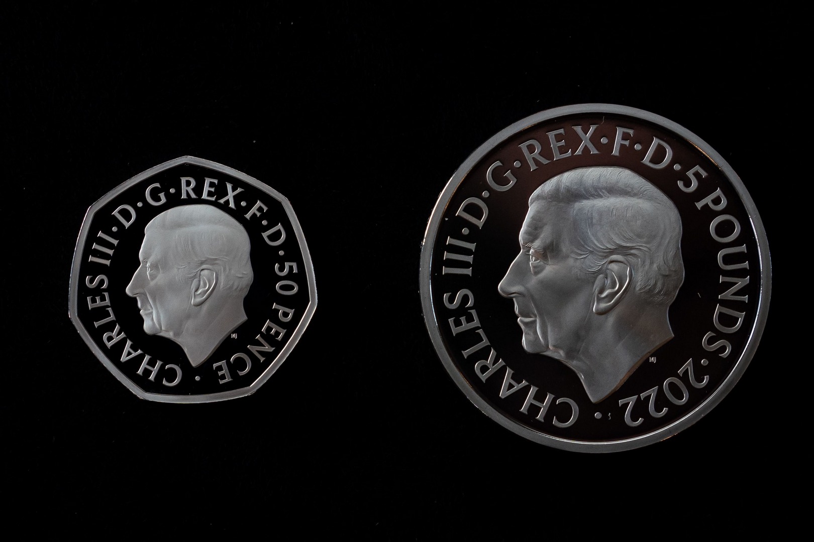 В Великобритании выпустили монеты с портретом Чарльза III