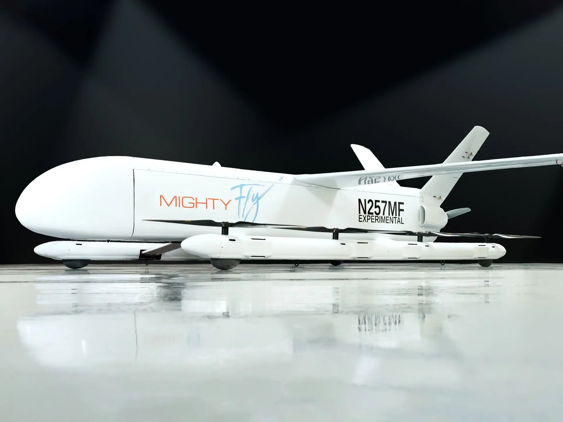 Дрон MightyFly Cento доставит до 45 кг груза на 1000 км