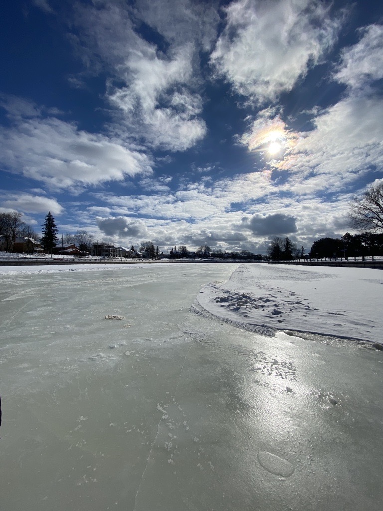Крупнейший конькобежный канал Ридо остался безо льда