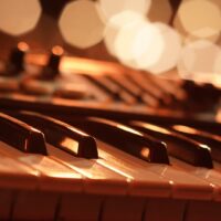 Огляд найкращих клавішних інструментів: рейтинг від експертів Kum.Center