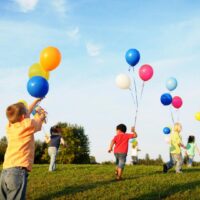 Кулькова магія: як коробки-сюрпризи або букети з кульок можуть зробити святкування незабутнім