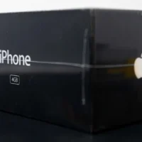 Редкий iPhone продали за рекордные $190 372