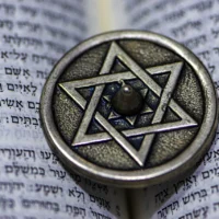 Как современные иудейские произведения завоевывают сердца читателей