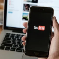 В YouTube появятся сгенерированные ИИ аннотации видео
