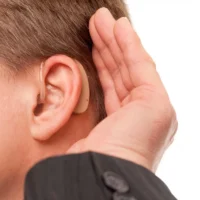 SpeakerBeam: умный слуховой аппарат распознаёт голоса