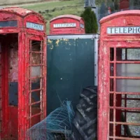 Недалеко от Лондона появилось кладбище телефонных будок