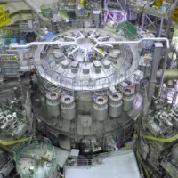 В Японии запустили крупнейший термоядерный реактор в мире