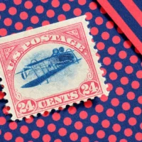 «Перевёрнутая Дженни»: история уникальной марки