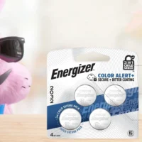 Новая батарейка Energizer окрашивает рот синим при проглатывании