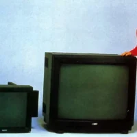 Найбільший кінескопний телевізор Sony PVM-4300 (KX-45ED1)